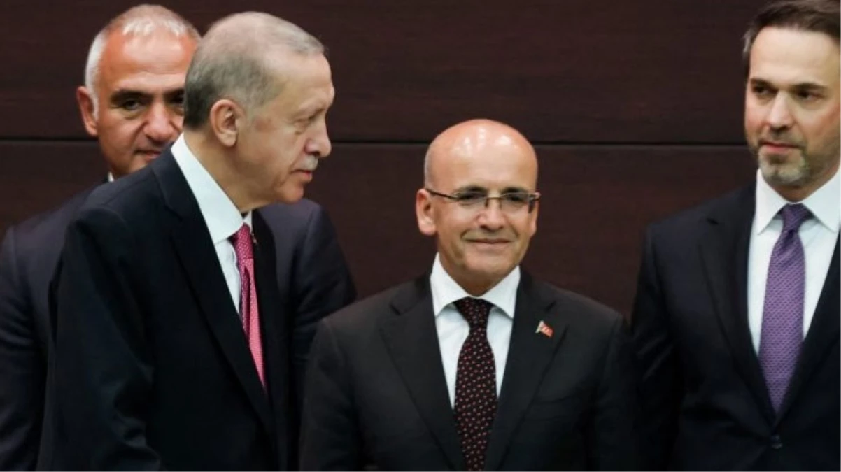 Cumhurbaşkanı Erdoğan'la aralarında kriz mi var? Bakan Şimşek'ten dedikoduları bitiren sözler