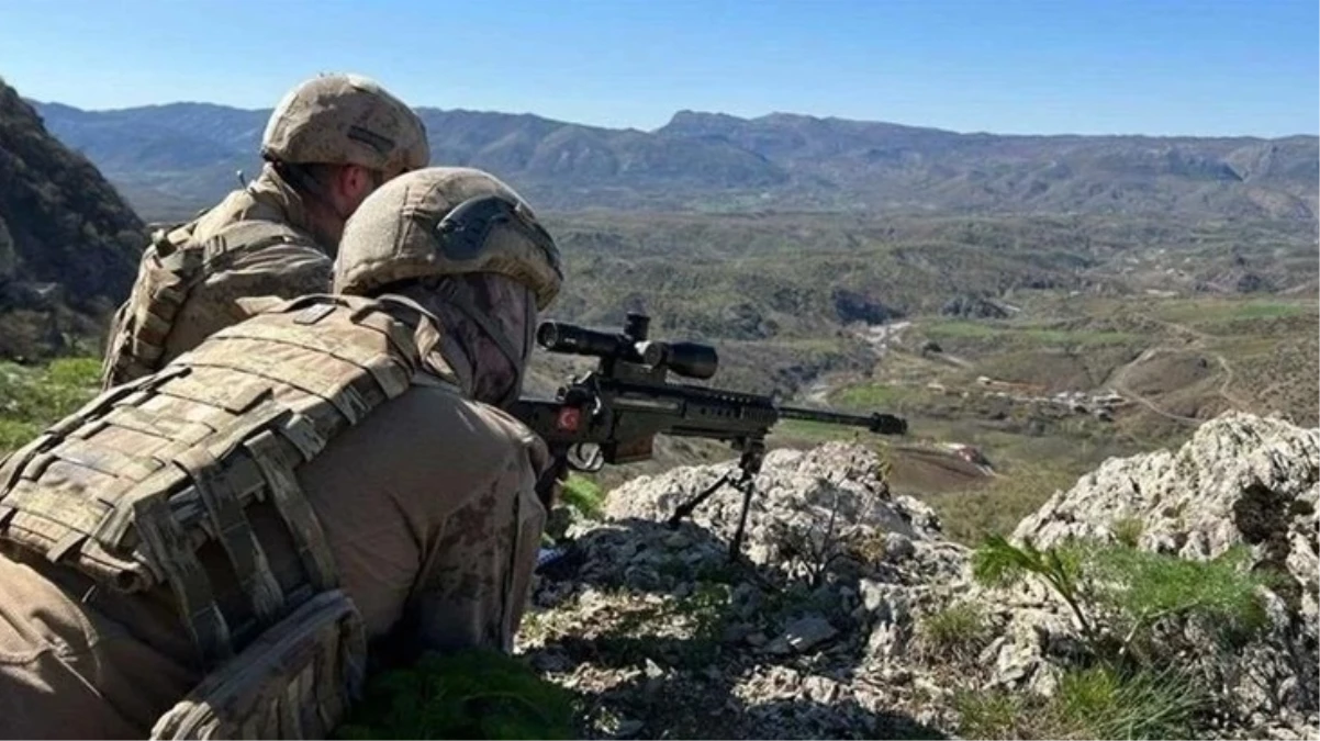 Fırat Kalkanı bölgesinde 4 PKK'lı etkisiz
