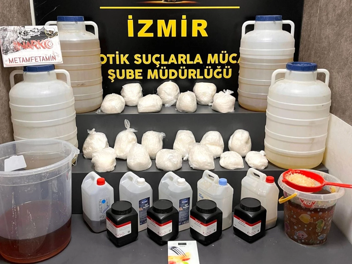Narkotik ekiplerinden 112 kilo metamfetamin ile İzmir'de rekor yakalama
