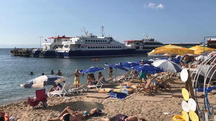 3 bin nüfuslu Avşa'da 180 bin kişi tatil yapıyor! İçme suyu denizden karşılanıyor