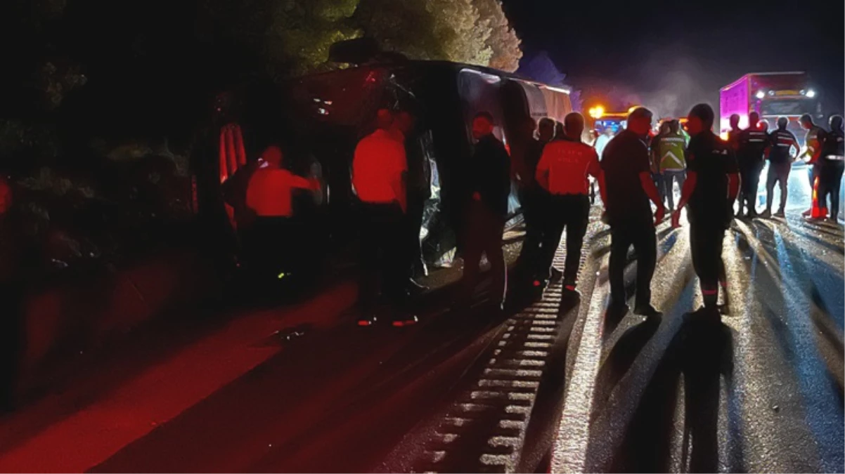 Kastamonu'da yolcu otobs devrildi: 10 yaral?