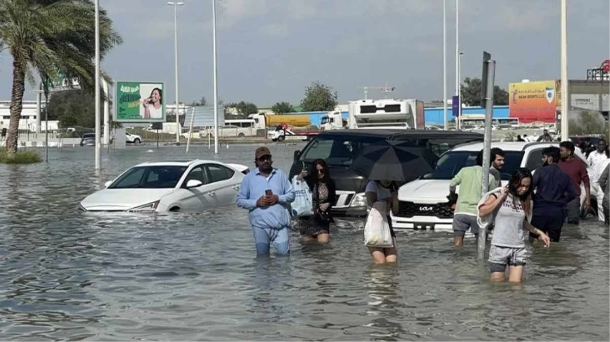 Körfez ülkelerinde sel felaketi! BAE ve Umman'da 21 kişi hayatını kaybetti