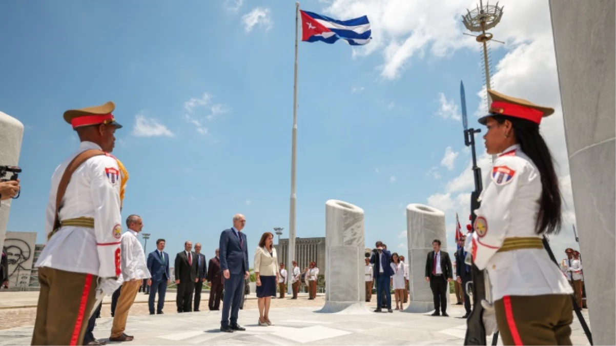TBMM Başkanı Numan Kurtulmuş Küba'da Atatürk Anıtı'nı ziyaret etti